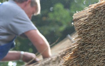 professional Thorpe End thatchers